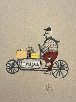 Hombre pedaleando una bici de carga con la palabra «terapia»