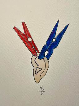 Dos pinzas de tender, una roja y otra azul, pellizcando una oreja