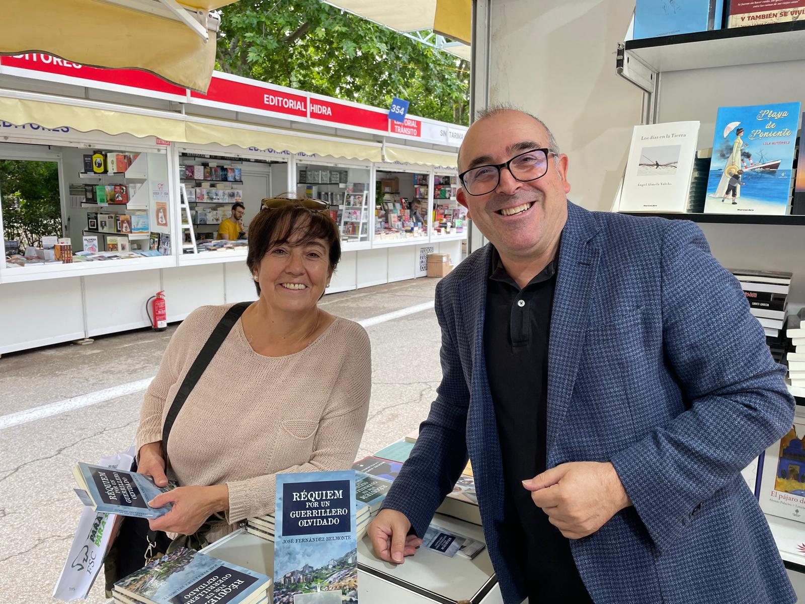 José Fernández Belmonte durante la firma de libros en Madrid 2023